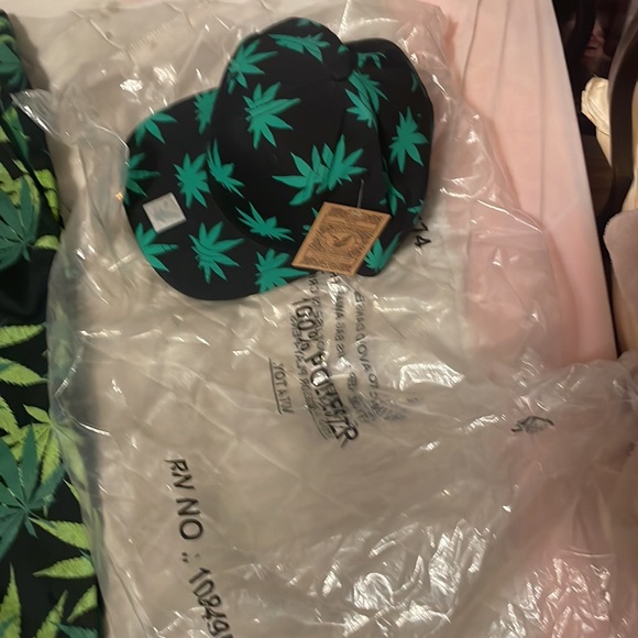 Brand new victorious Los Angeles sweatsuit with matching hat - Picture 3 of 8